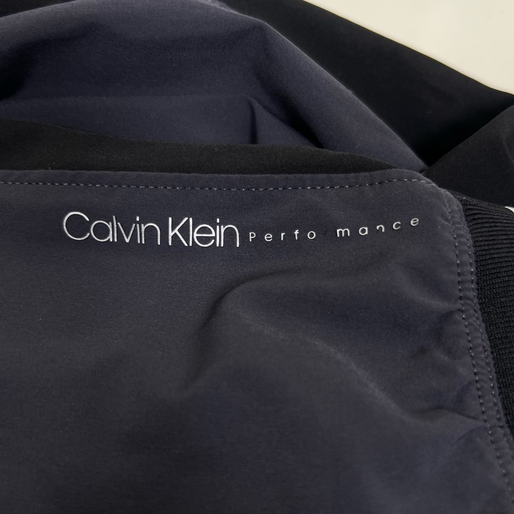Women’s Calvin Klein Black and Gray Side Zip Pockets Performance Pants Size XS - Picture 5 of 8